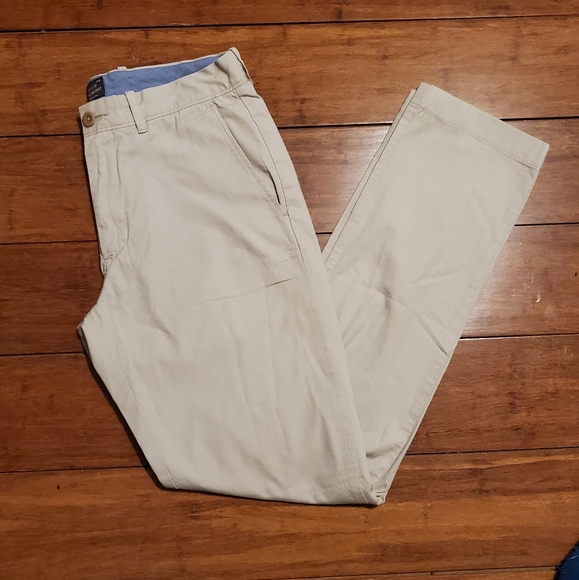 mens lightweight chino pants